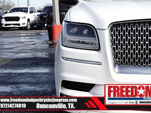 Used 2020 Lincoln Navigator L Reserve w/ Equipment Group 208A Reserve image 43