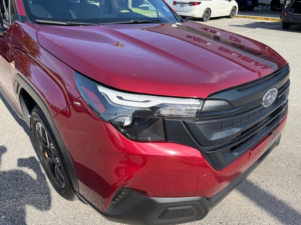 Used 2025 Subaru Forester AWD/4WD image 13