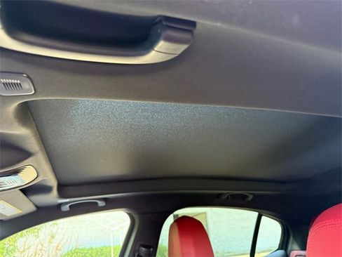 Used 2022 Alfa Romeo Stelvio Veloce image 15