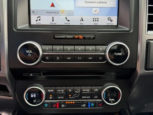 Used 2018 Ford Expedition Platinum AWD/4WD image 28