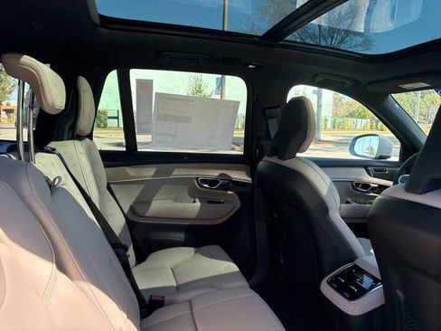 New 2026 Volvo XC90 B6 Plus w/ Protection Package Premier AWD/4WD image 25
