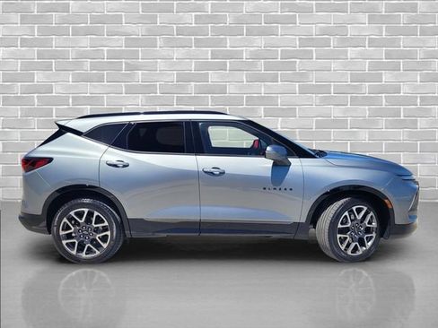 Certified 2024 Chevrolet Blazer RS w/ Enhanced Convenience Package AWD/4WD image 4