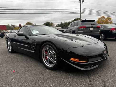 Used 1999 Chevrolet Corvette Coupe w/ Memory Pkg image 3