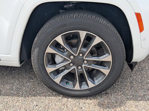 New 2025 Jeep Grand Cherokee Overland w/ Luxury Tech Group IV image 6