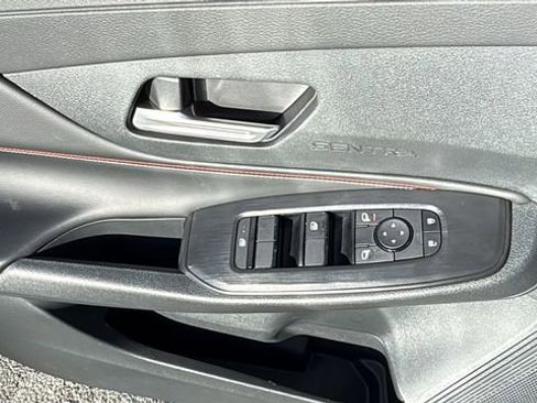 New 2026 Nissan Sentra SR w/ SR Premium Package FWD image 20