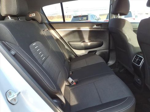 Used 2018 Kia Sportage LX image 6