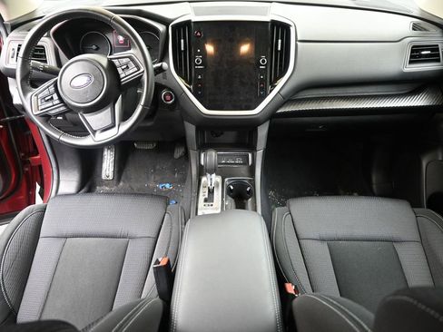 Used 2024 Subaru Ascent Premium w/ Convenience Package image 18