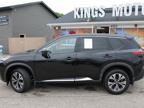 Used 2021 Nissan Rogue SV AWD/4WD image 2