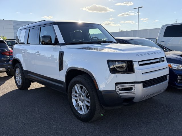 Used 2023 Land Rover Defender 110 S AWD/4WD image 3
