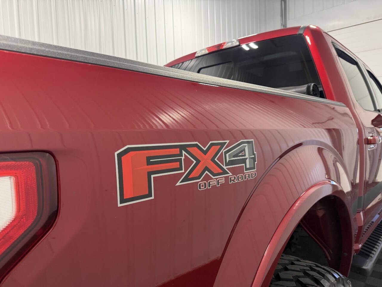 Used 2016 Ford F150 XLT w/ Equipment Group 302A Luxury AWD/4WD image 8