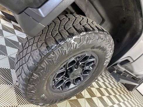 Used 2024 Chevrolet Silverado 2500 ZR2 w/ ZR2 Bison Edition image 32