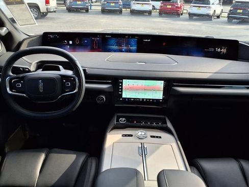 New 2025 Lincoln Navigator Reserve w/ Jet Appearance Package AWD/4WD image 6