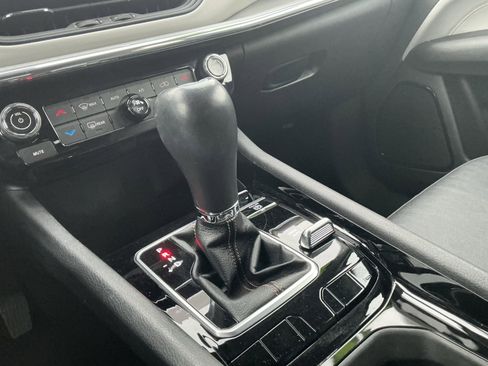 Used 2022 Jeep Compass Limited image 25