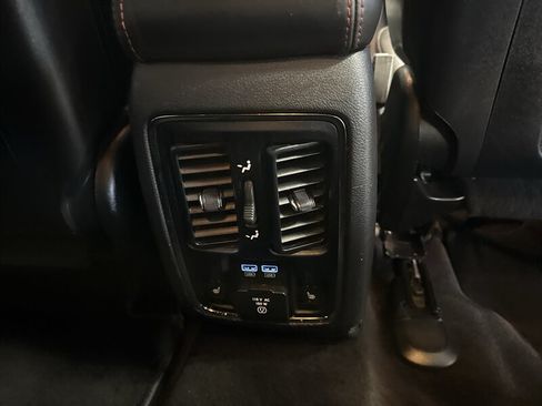 Used 2015 Dodge Durango R/T w/ Premium Nappa Leather Group AWD/4WD image 26