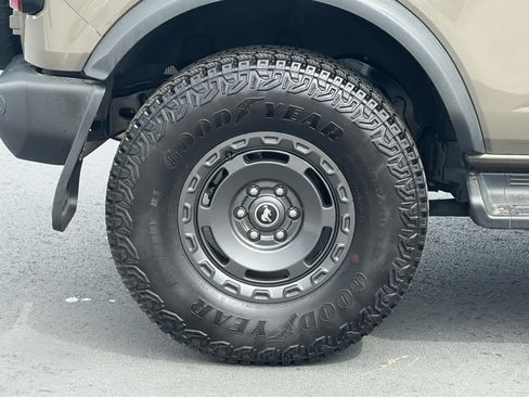 Used 2025 Ford Bronco Outer Banks w/ Sasquatch Package AWD/4WD image 15