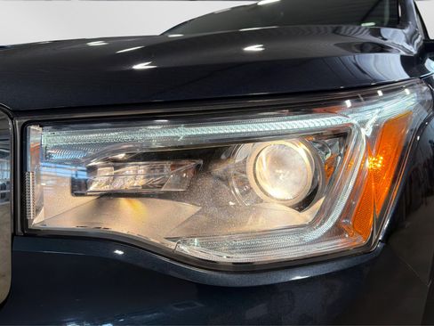 Used 2019 GMC Acadia SLT w/ LPO, Floor Liner Package AWD/4WD image 13