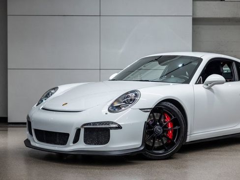 Used 2015 Porsche 911 GT3 w/ Carbon Interior Package image 15