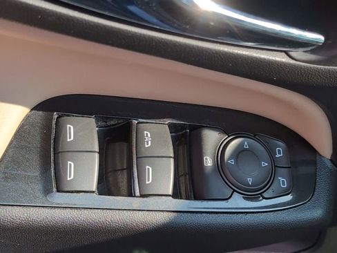 Certified 2023 Chevrolet Equinox Premier image 16