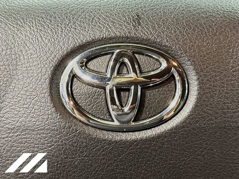 Used 2023 Toyota Tacoma TRD Sport AWD/4WD image 32