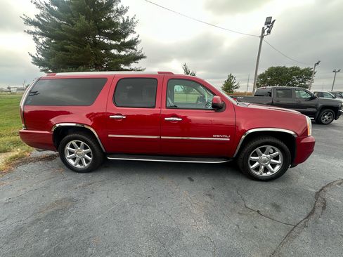 Used 2014 GMC Yukon XL Denali image 5