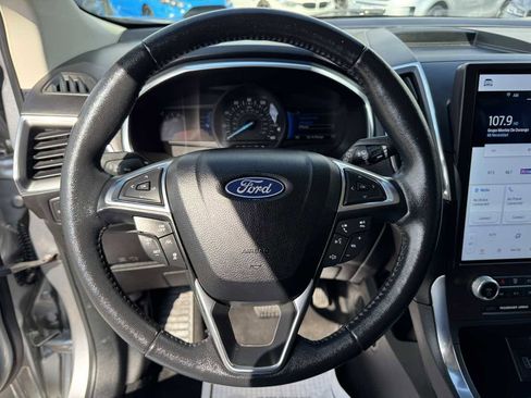 Used 2021 Ford Edge Titanium image 12
