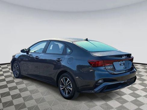 Used 2023 Kia Forte LXS image 4