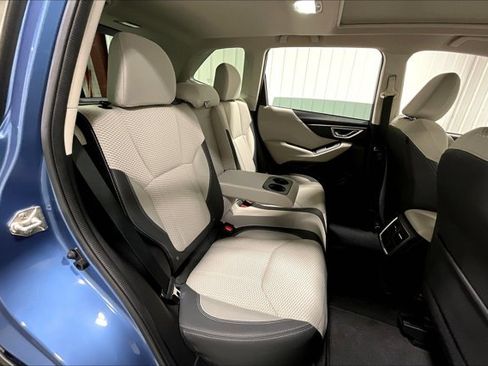 Used 2021 Subaru Forester Premium image 26