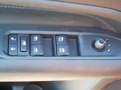 New 2026 Jeep Compass Latitude w/ Sun and Sound Group image 13