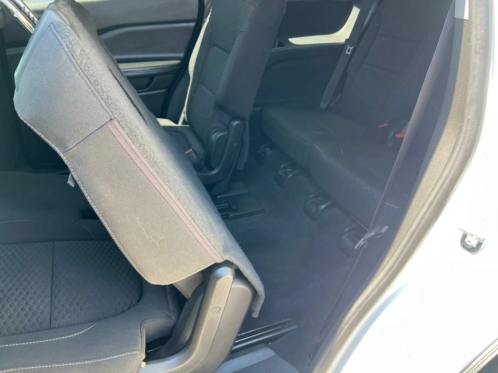 Used 2019 GMC Acadia SLE FWD image 13