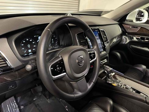 Used 2018 Volvo XC90 T6 Momentum w/ Convenience Package image 30