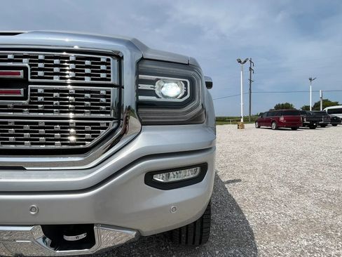 Used 2018 GMC Sierra 1500 Denali w/ Denali Ultimate Package AWD/4WD image 27