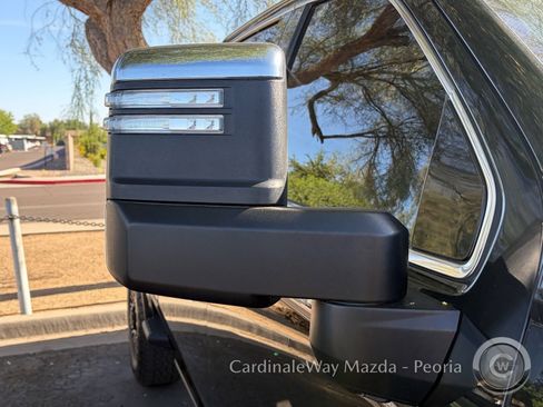 Used 2024 GMC Sierra 2500 Denali Ultimate AWD/4WD image 10
