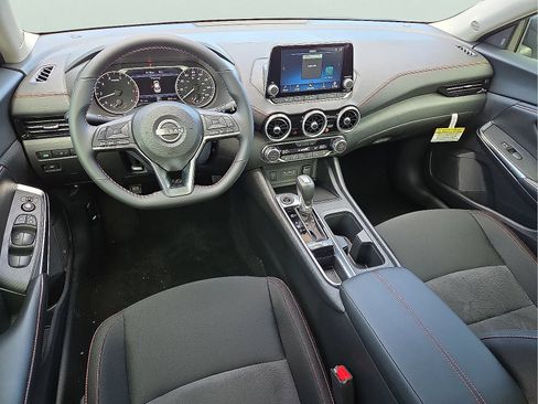 Used 2025 Nissan Sentra SR FWD image 36