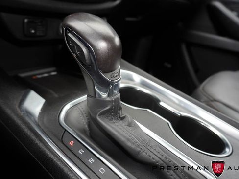 Used 2022 Chevrolet Traverse High Country AWD/4WD image 41