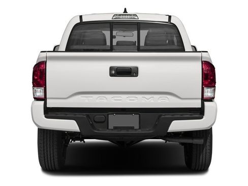 Used 2016 Toyota Tacoma TRD Off-Road w/ Towing Package AWD/4WD image 5