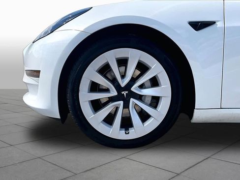 Used 2023 Tesla Model 3 Standard Range RWD image 10