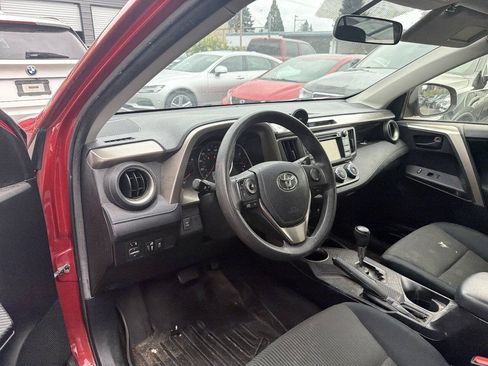 Used 2014 Toyota RAV4 LE AWD/4WD image 5