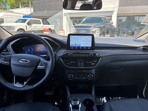 Used 2020 Ford Escape Titanium w/ Titanium Premium Package 2.0 FWD image 10