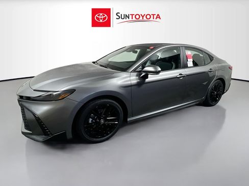 New 2026 Toyota Camry SE image 9