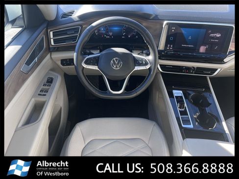 Used 2025 Volkswagen Atlas SE image 26
