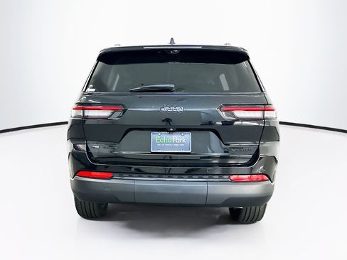 Used 2023 Jeep Grand Cherokee L Limited w/ Luxury Tech Group II AWD/4WD image 7