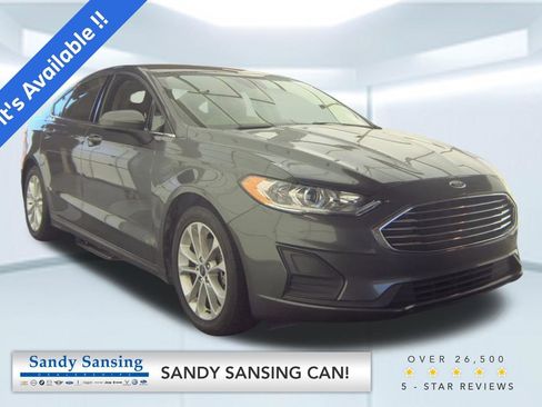Used 2020 Ford Fusion SE FWD image 1