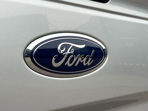 Used 2017 Ford F150 XLT w/ Equipment Group 302A Luxury image 12