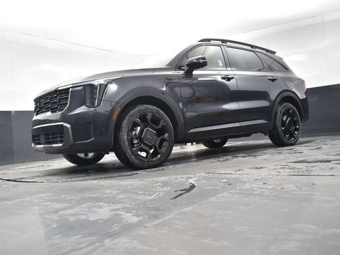 Used 2025 Kia Sorento SX Prestige w/ Olive Brown Leather Package image 24