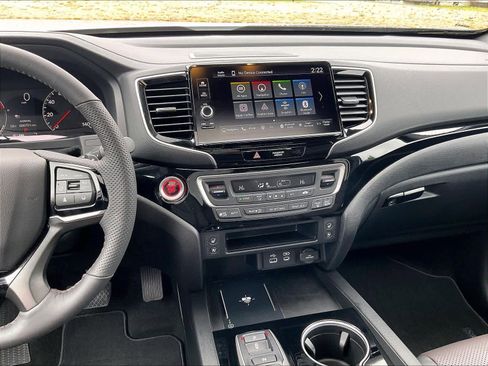 Certified 2026 Honda Ridgeline Black Edition image 18