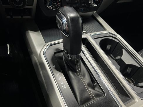 Used 2019 Ford F150 Lariat w/ Equipment Group 502A Luxury AWD/4WD image 31