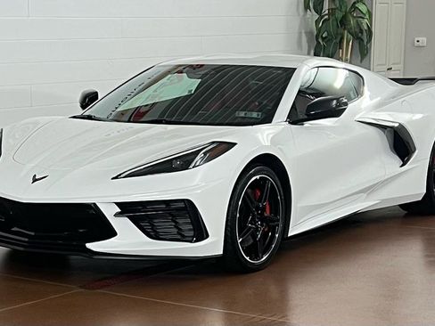 Used 2024 Chevrolet Corvette Stingray Preferred Cpe w/ Z51 Performance Package image 7