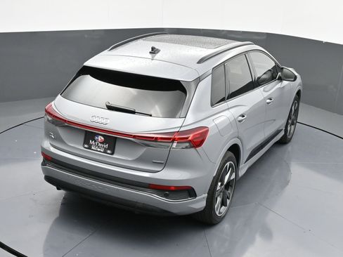 Used 2024 Audi Q4 e-tron Premium Plus image 36