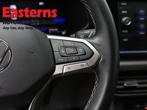 Used 2022 Volkswagen Taos SE AWD/4WD image 14