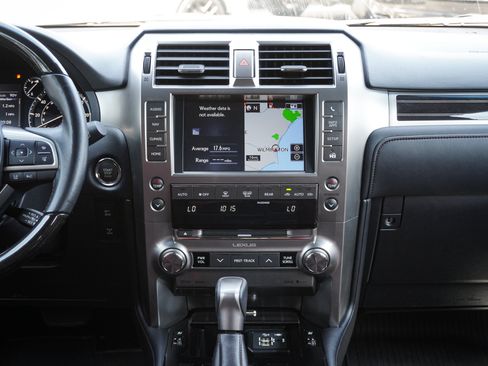 Used 2020 Lexus GX 460 Premium AWD/4WD image 32